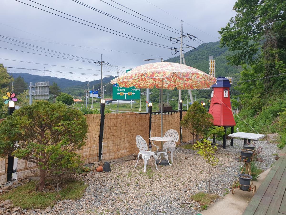 Sky Vivaldi Pension Hongcheon Extérieur photo